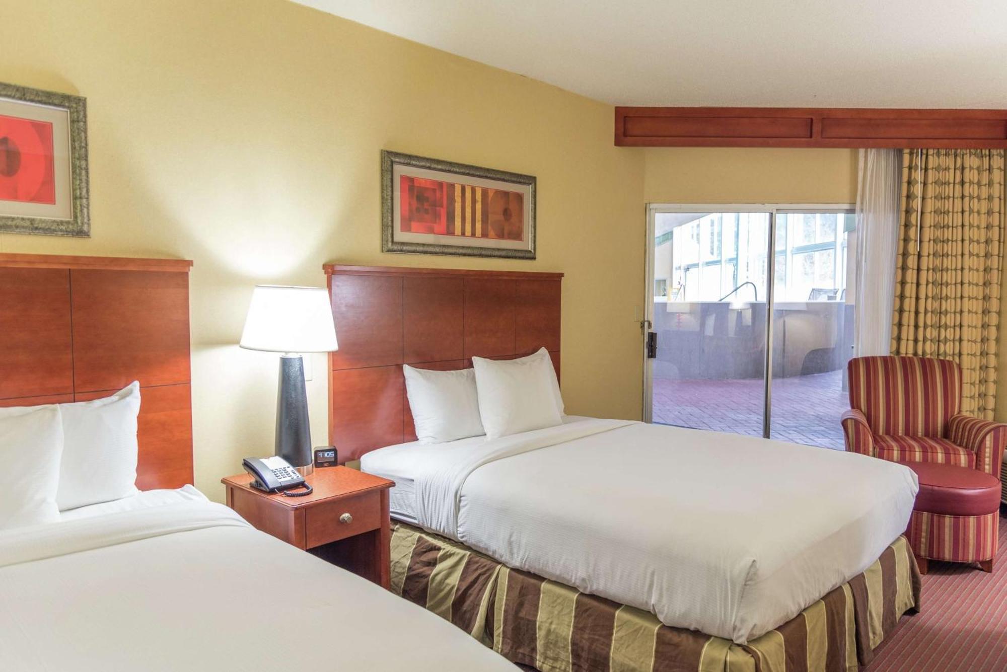 Doubletree By Hilton Holland Hotel Luaran gambar