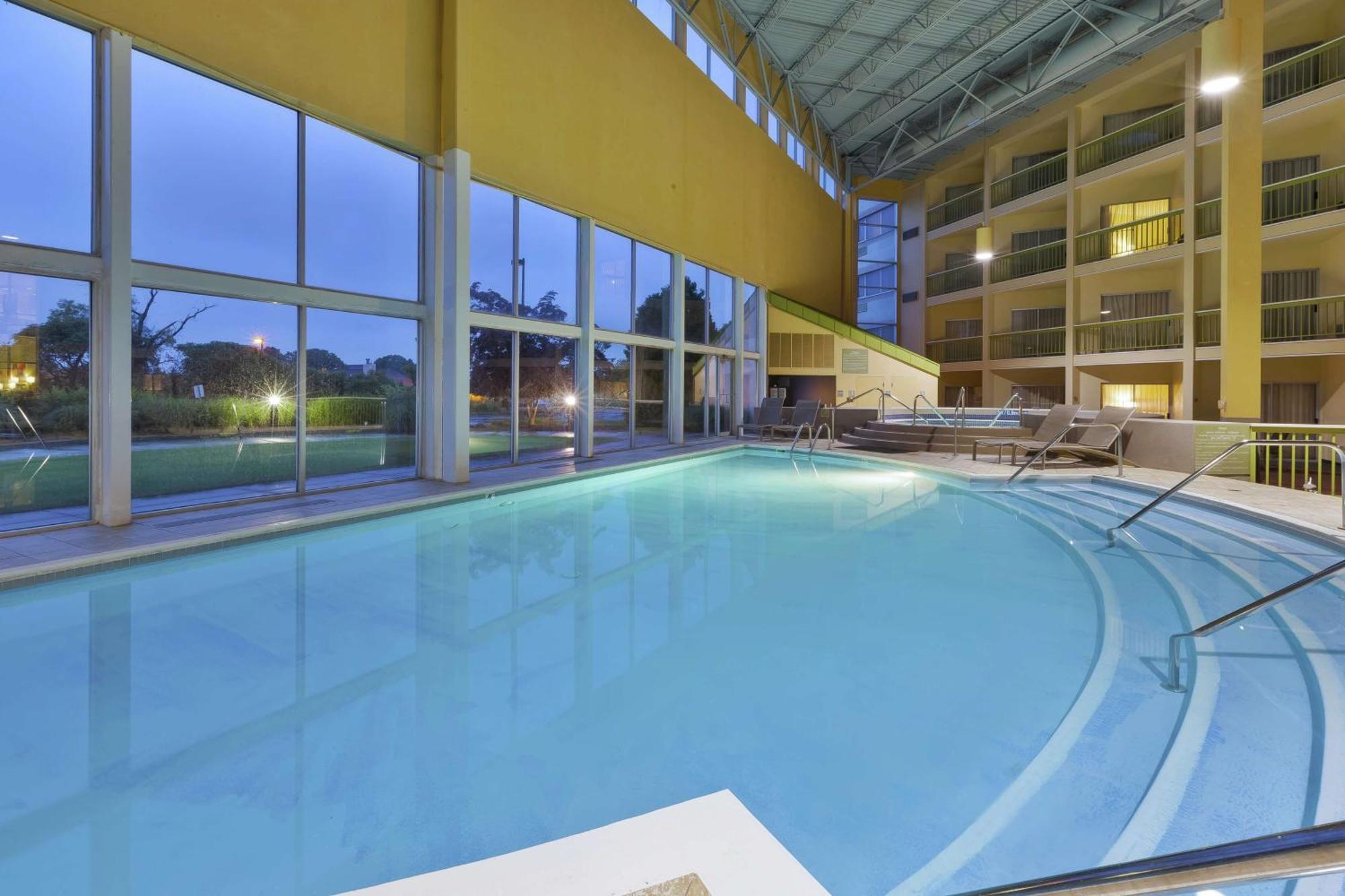 Doubletree By Hilton Holland Hotel Luaran gambar